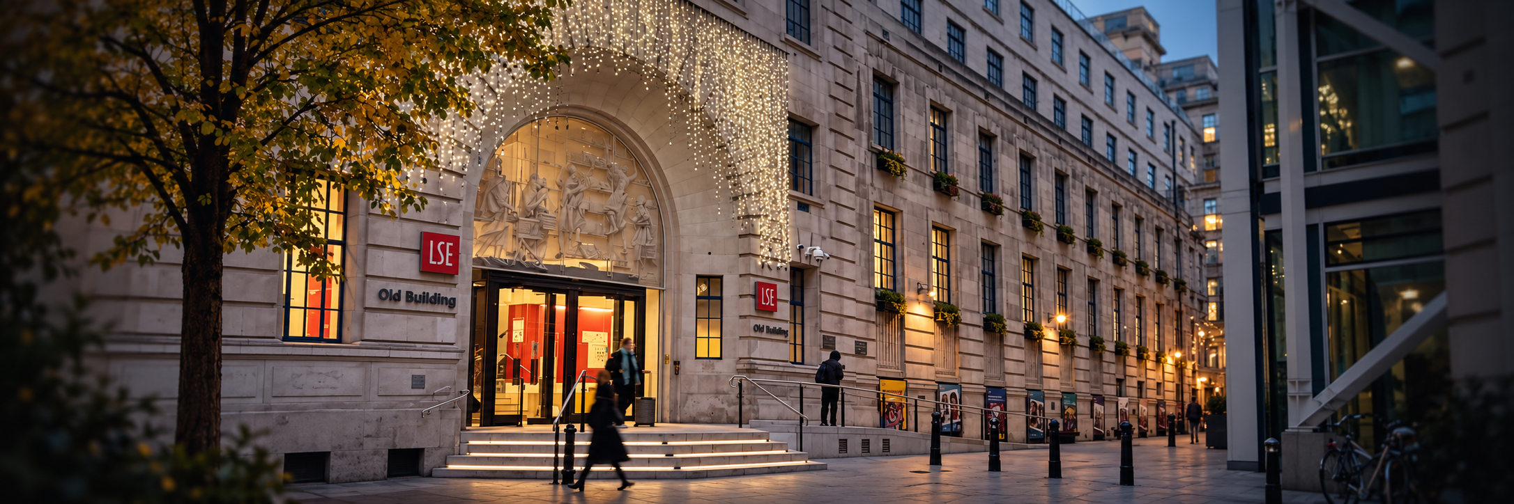 London School of Economics Old Building am Abend